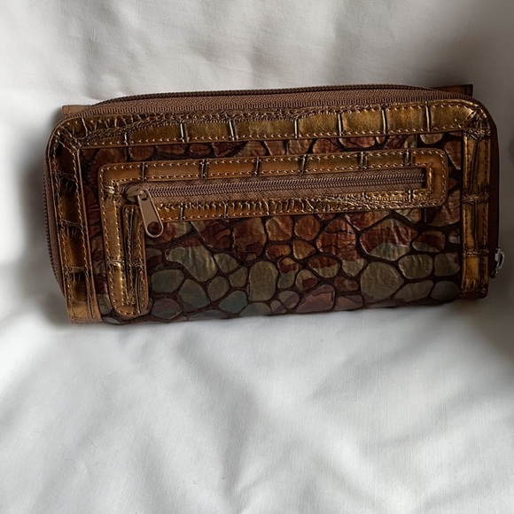Women’s Wallet - Picture 2 of 4